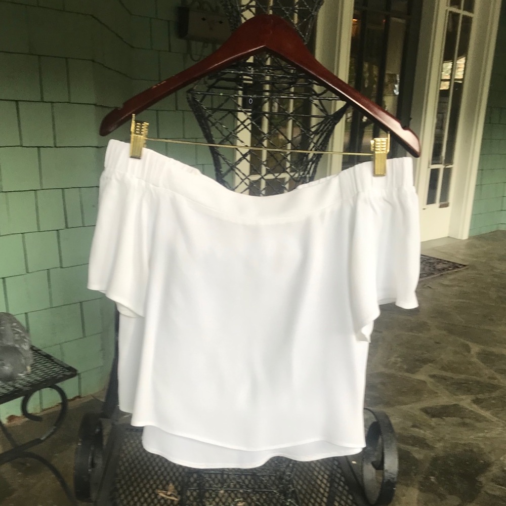 American Threads Off-The-Shoulder Cropped Top
